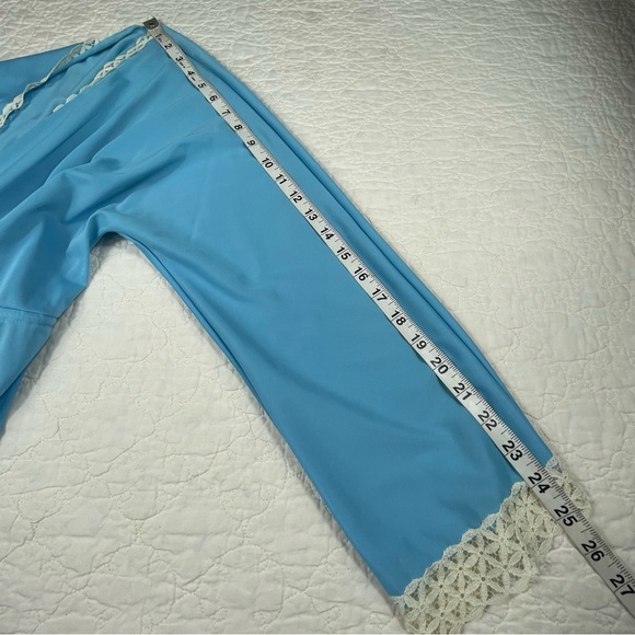 🔥Vintage 70s Vanity Fair 2 Pieces Nightgown & Robe Set Lace Maxi Length - Picture 15 of 16